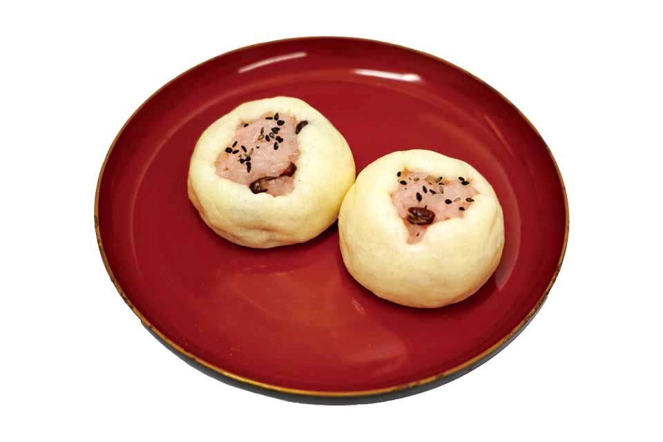季節のお菓子：赤飯まんじゅう