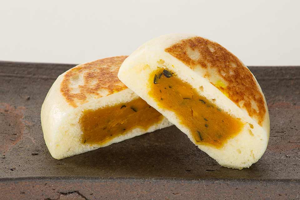 季節のお菓子:おやき かぼちゃ